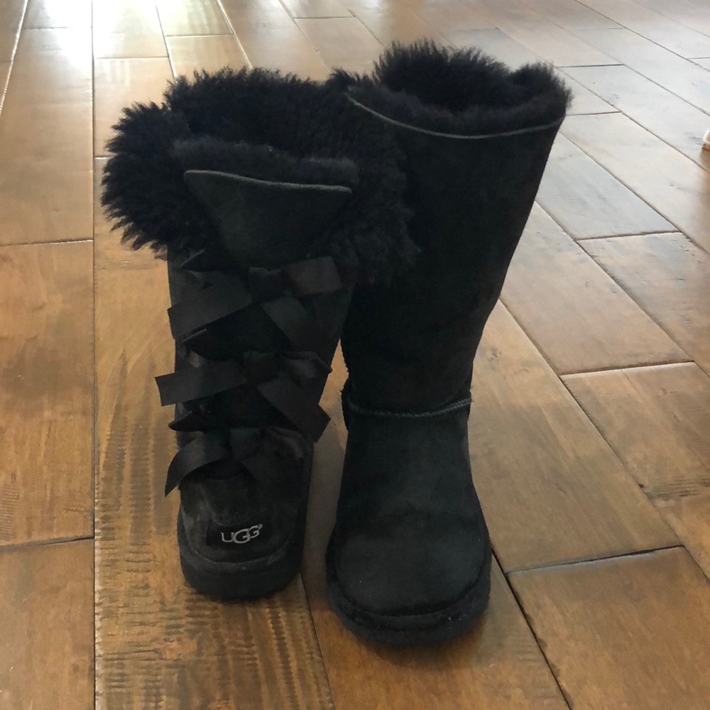 Girls UGG bow tie boots
